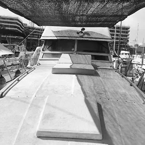 https://velero-barcelona-sailboat.topbarcelonahotels.com